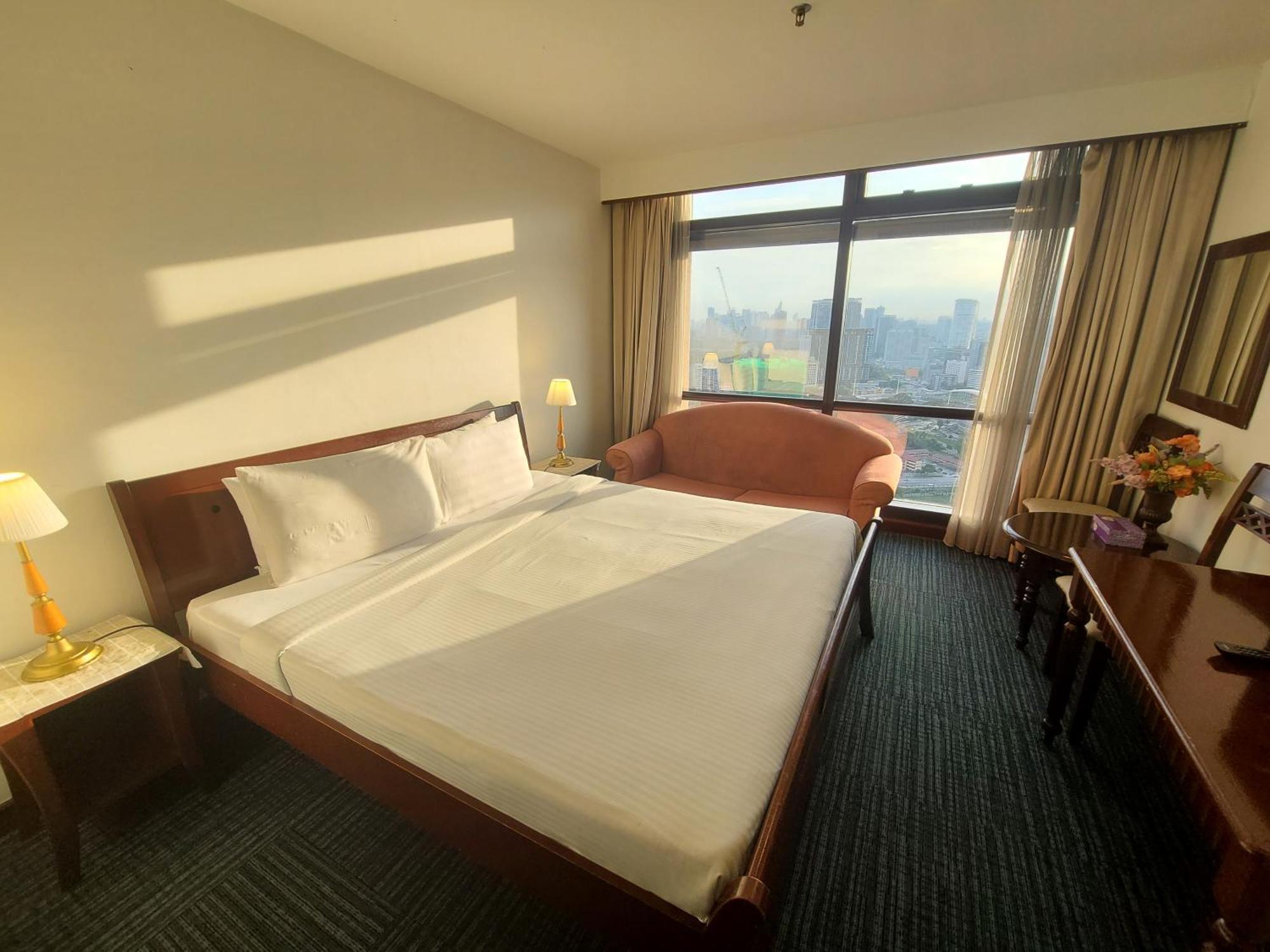Kl Lucky At Times Square Apartment